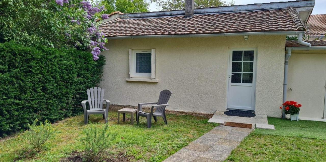 Les Cedres Bleus Bed & Breakfast Saint-Medard-de-Mussidan Exterior photo