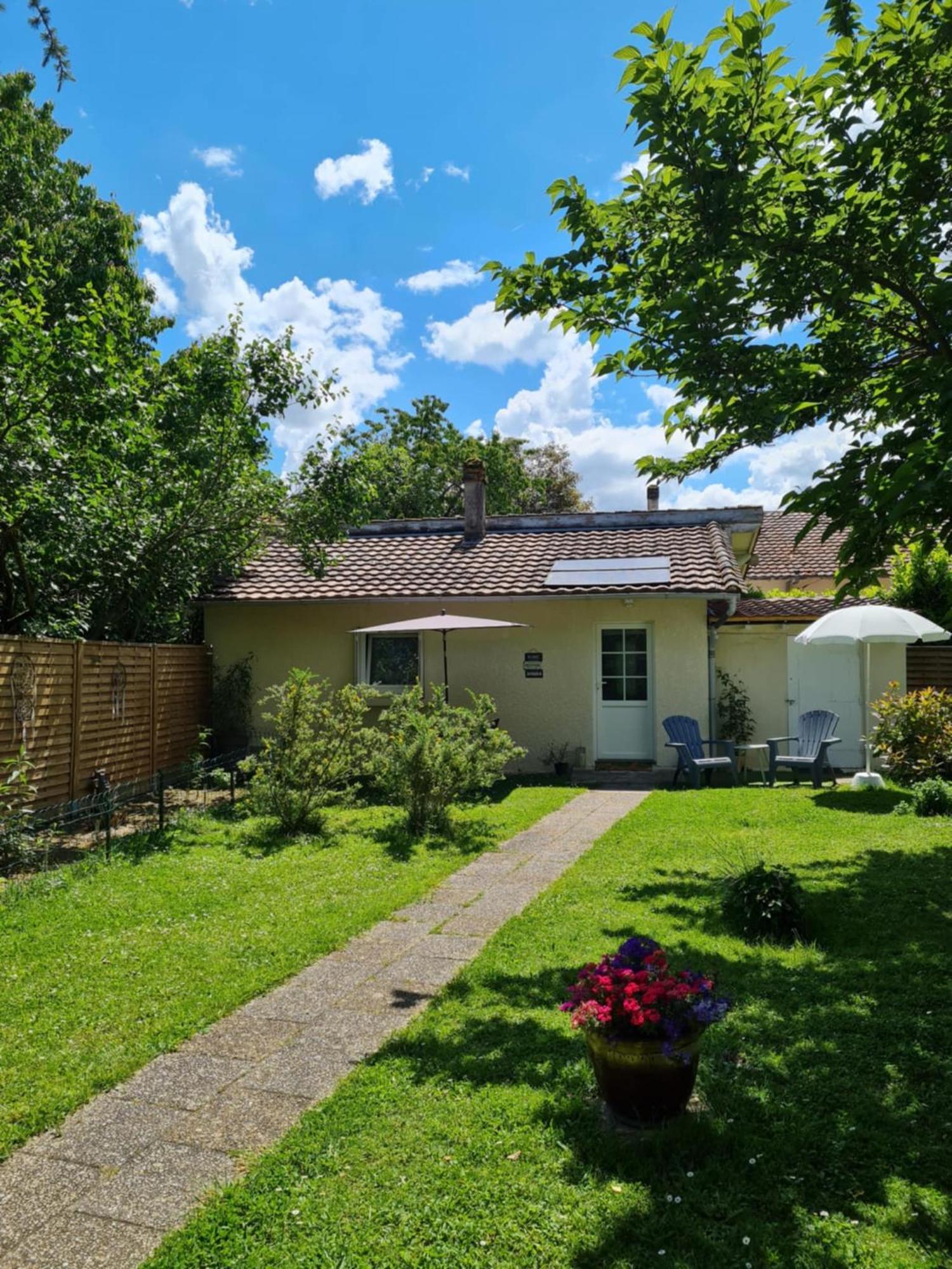 Les Cedres Bleus Bed & Breakfast Saint-Medard-de-Mussidan Exterior photo